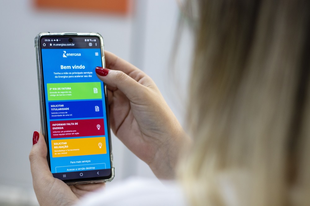Canais digitais trazem agilidade e comodidade para consumidores de energia elétrica