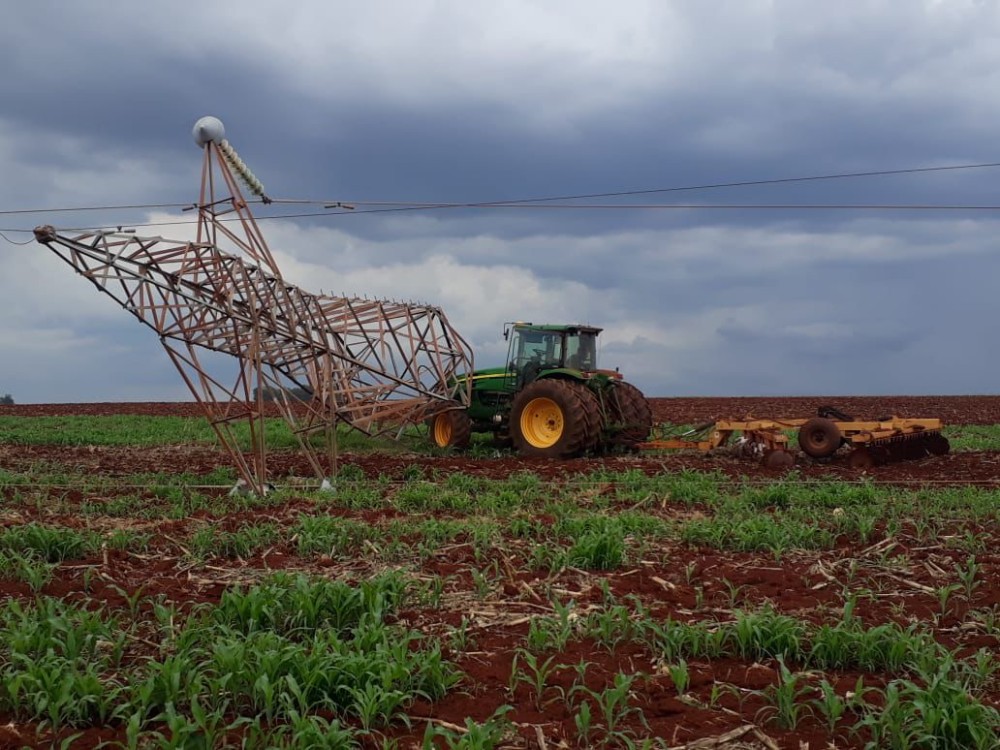Energisa alerta sobre manuseio das máquinas agrícolas próximo à rede elétrica
