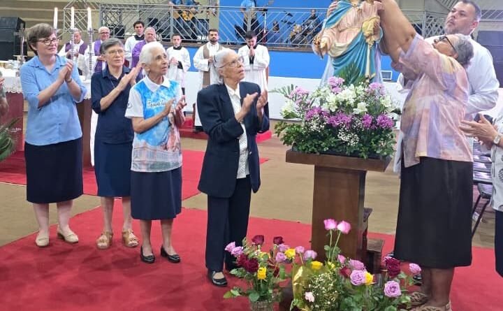 Colégio Auxiliadora celebra 100 anos com presença do senador Nelsinho Trad