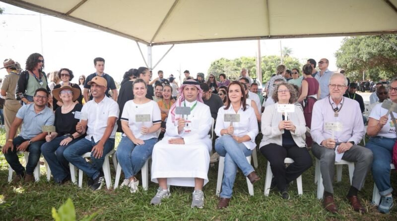 Plantio no encerramento da COP15 reúne Câmara autoridades e deixa legado ambiental em Campo Grande