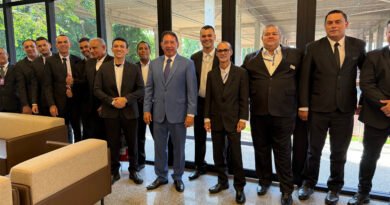 Gerson Claro reforça valorização dos servidores com entrega de uniformes na ALEMS