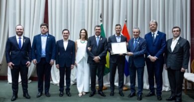 Paulo Corrêa participa de encontro de líderes da COP15 e homenageia presidente do Paraguai