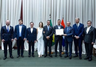 Paulo Corrêa participa de encontro de líderes da COP15 e homenageia presidente do Paraguai