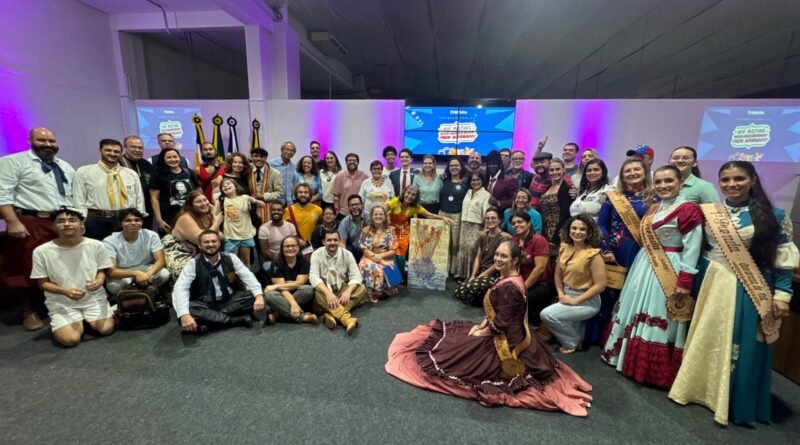 Gleice Jane defende fortalecimento das políticas culturais em audiência pública em Dourados