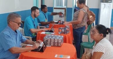 Unidade móvel da Energisa leva troca de lâmpadas e tarifa social ao Aero Rancho