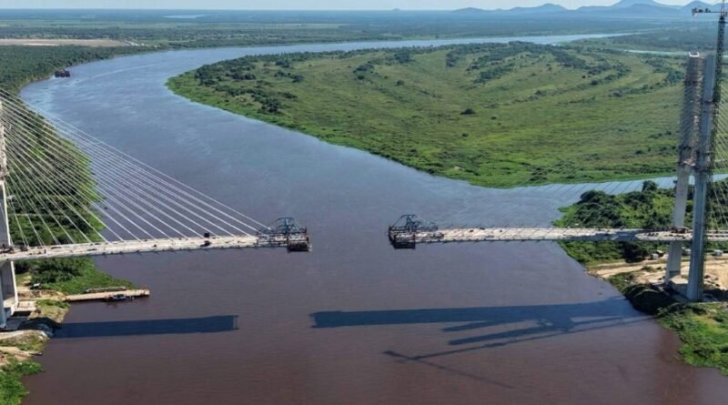 Jovens de MS podem virar senadores por uma semana ou ganhar iPhone com redação