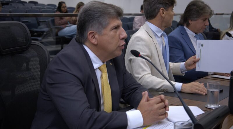 Lidio Lopes propõe reforço na sinalização e alerta para riscos no trânsito em Novo Horizonte do Sul