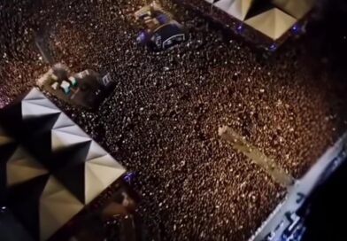 “Nem olhar pode” regra imposta a funcionários em hotel escolhido pela banda Guns N Roses expõe bastidores e divide opiniões